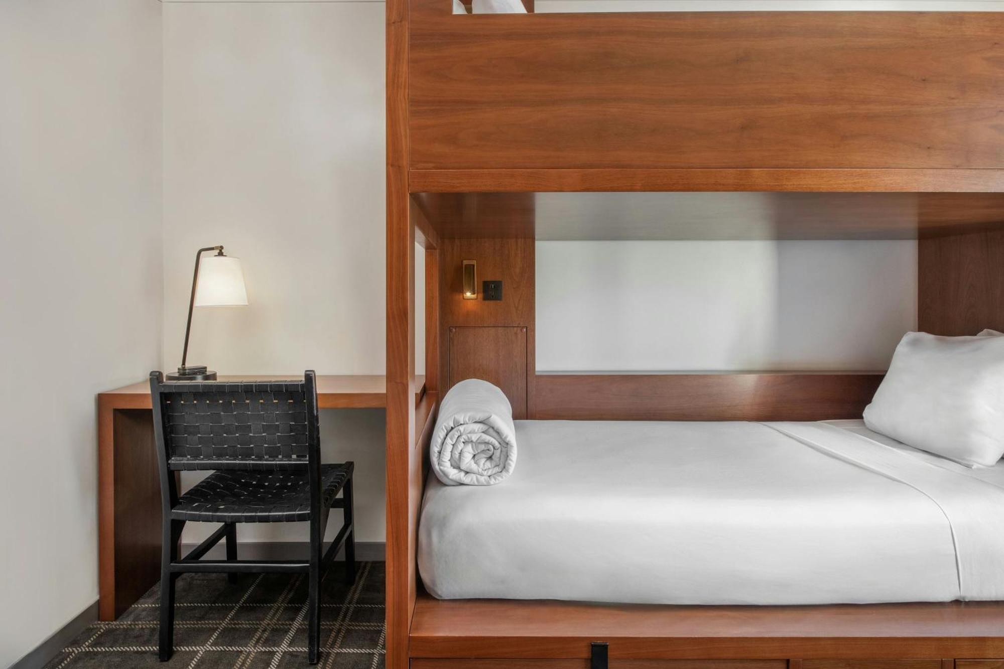 Found Hotels, Santa Monica, Series By Marriott — Photos 1